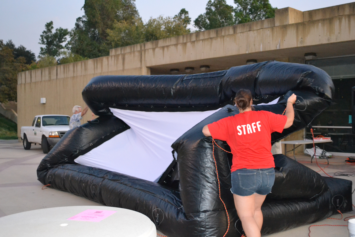 Inflating Screen 2